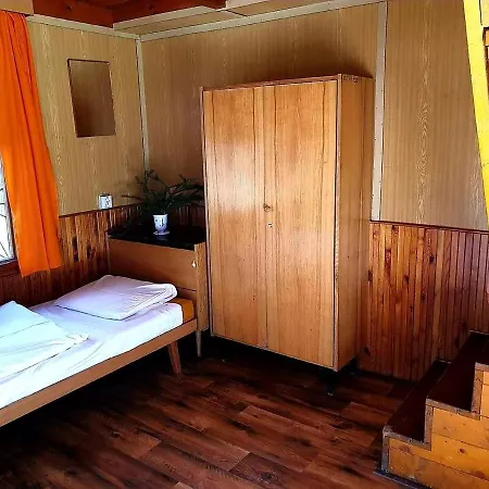 Chatovy Tabor بيت خشبي