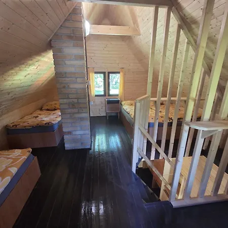 山林小屋 Chatovy Tabor